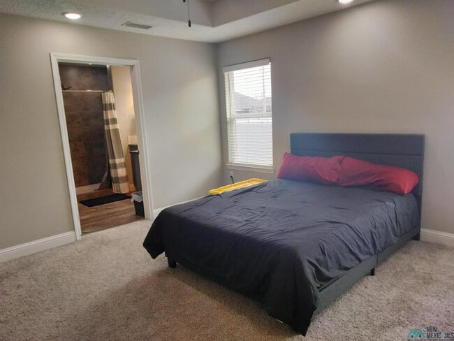 Building Photo - 2115 Roadrunner Dr