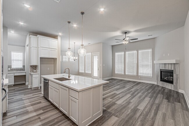 Building Photo - 3231 Tobias Ln