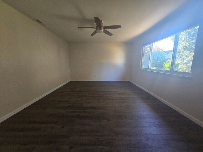 Building Photo - Two story home located in Hilltop Area of ...