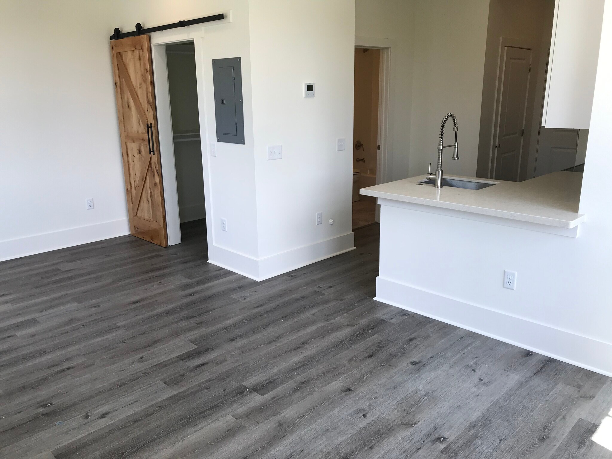 Building Photo - 1509 Highland Rd