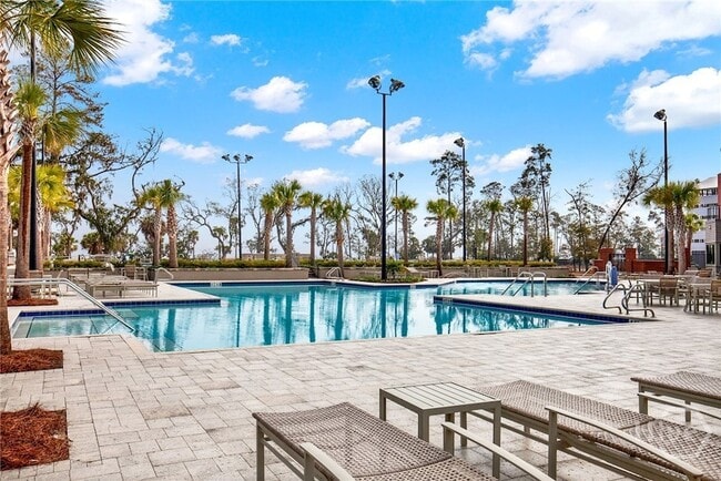 Building Photo - 420 Monterey Lp