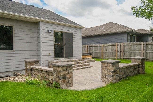 Building Photo - 5109 Manchester Ct