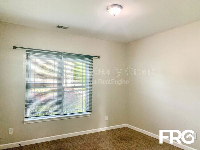 Building Photo - 230 Planters Ridge Dr