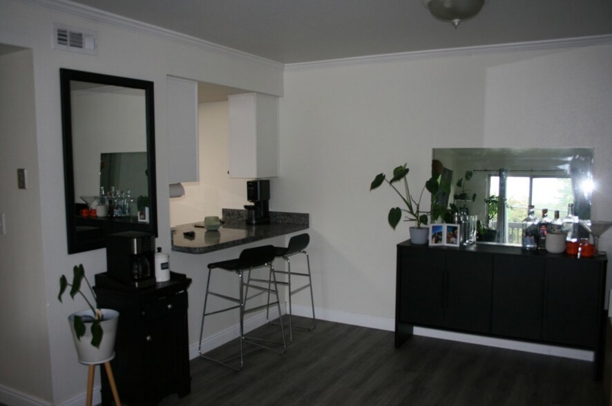 Building Photo - 5720 S 900 E