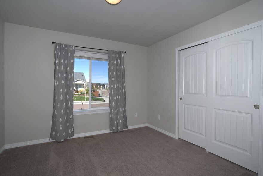 Building Photo - 9792 Fairway Glen Dr