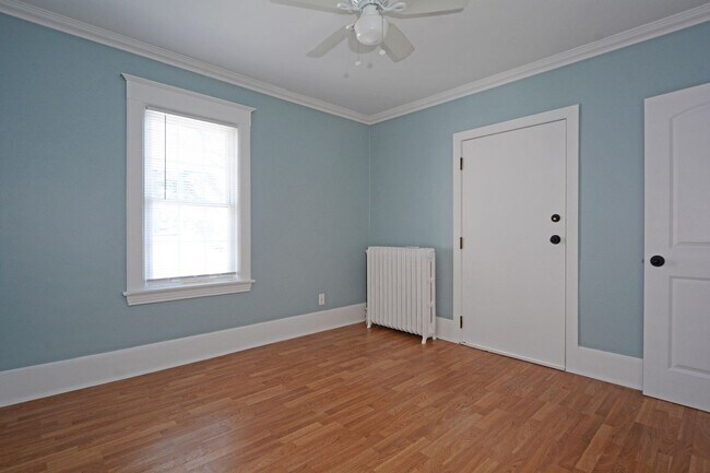 Building Photo - 814 Grand Ave