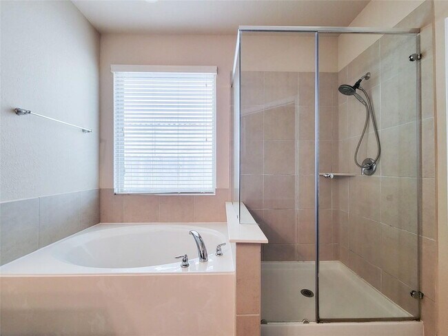 Building Photo - "Charming 3-Bed, 2-Bath Retreat in Humble, TX – Your Perfect Home Awaits on Justin Ridge Ln!"