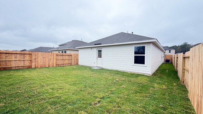 Building Photo - New Build 3bd 2ba - Prime Location