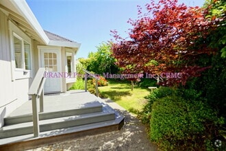 Building Photo - Reduced Price! $7,995 (Was $8,250) Gorgeou...