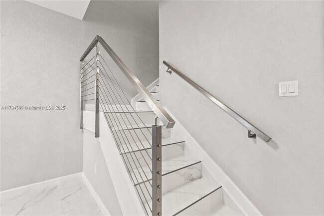 Building Photo - 221 SW 159th Way