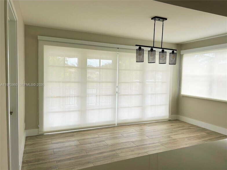 Building Photo - 5032 SW 94th Ave