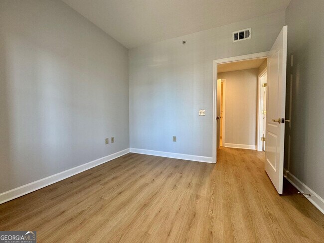 Building Photo - 195 14th St NE