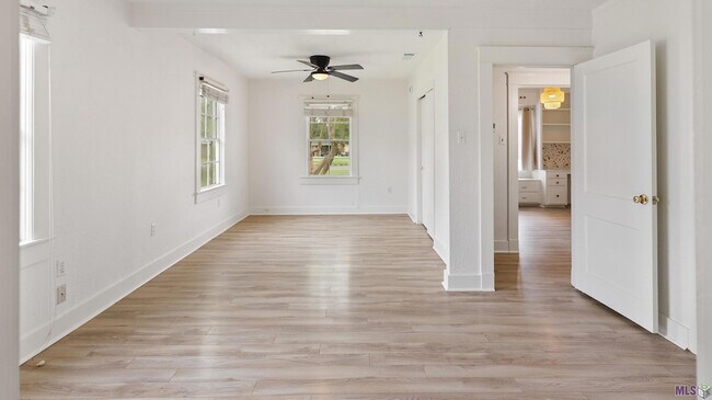 Building Photo - 7165 Government St