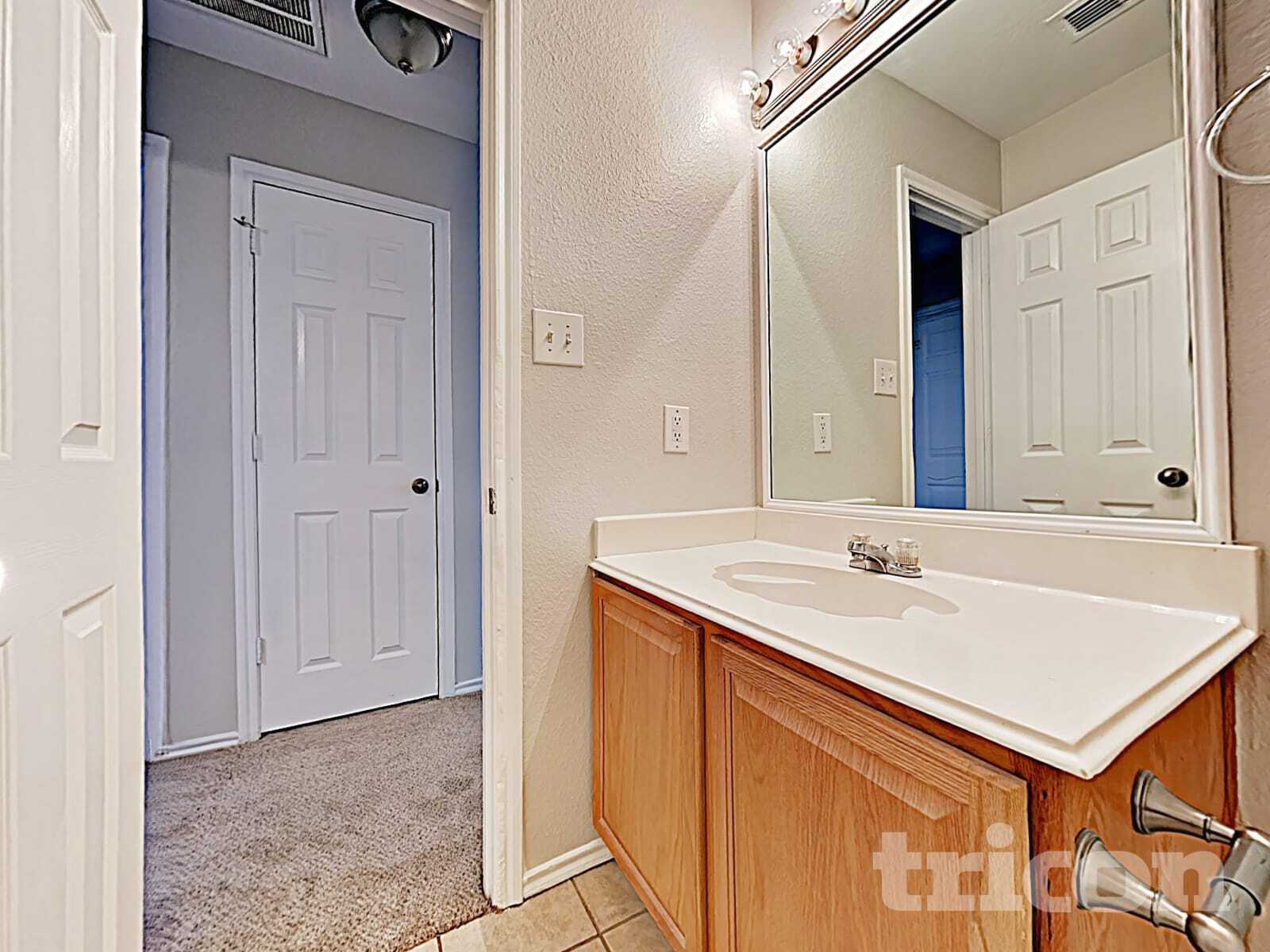 Building Photo - 3469 Cayman Dr