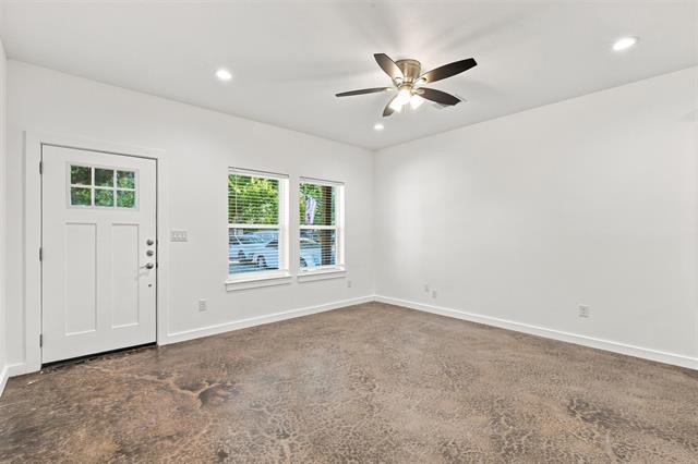 Building Photo - 104 E Forest Ave