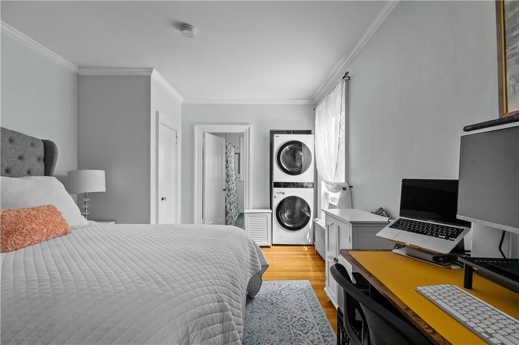 Building Photo - 36 Kay St