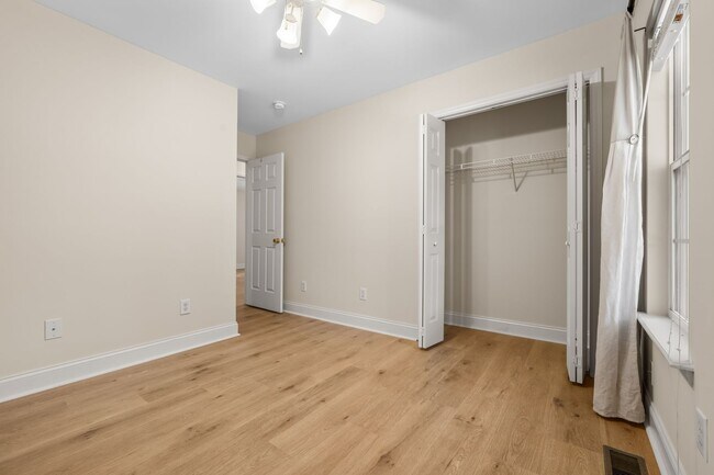 Building Photo - 5703 Stardust Dr