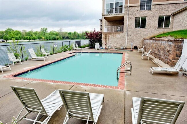 Building Photo - 6740 Spirit Lake Dr