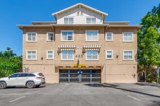 Building Photo - Excellent 2 Bed 2 Bath Condo - Completely Remodeled!
