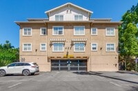 Building Photo - Excellent 2 Bed 2 Bath Condo - Completely Remodeled!