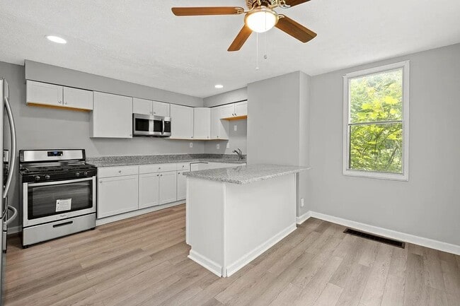 Building Photo - 207 Marie Ave