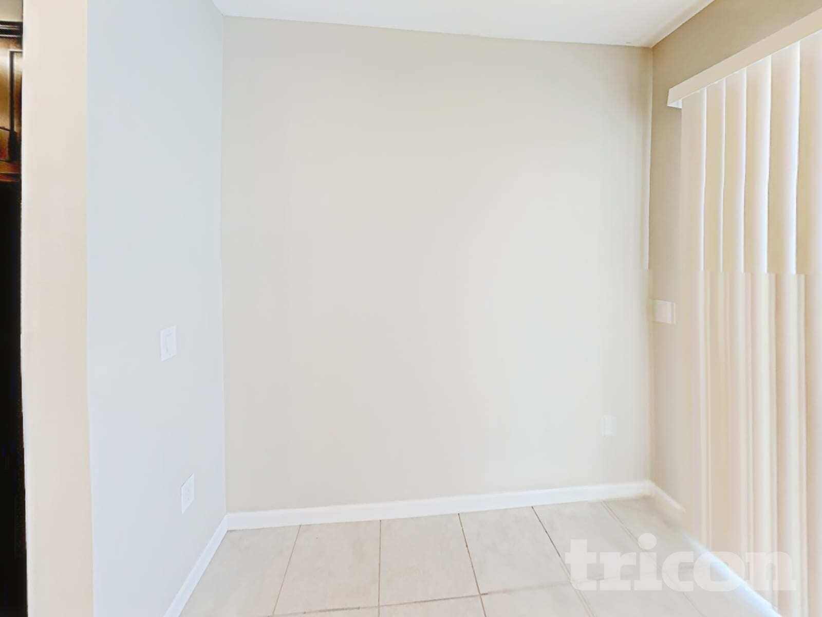 Building Photo - 2038 Sloans Outlook Dr