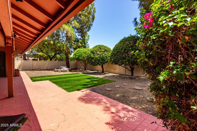 Building Photo - 9645 W Kimberly Way