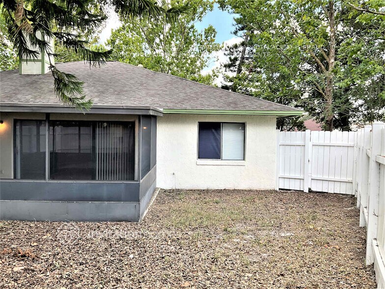 Building Photo - 1013 Black Willow Dr