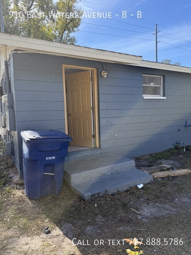 Building Photo - 910 E Waters Ave