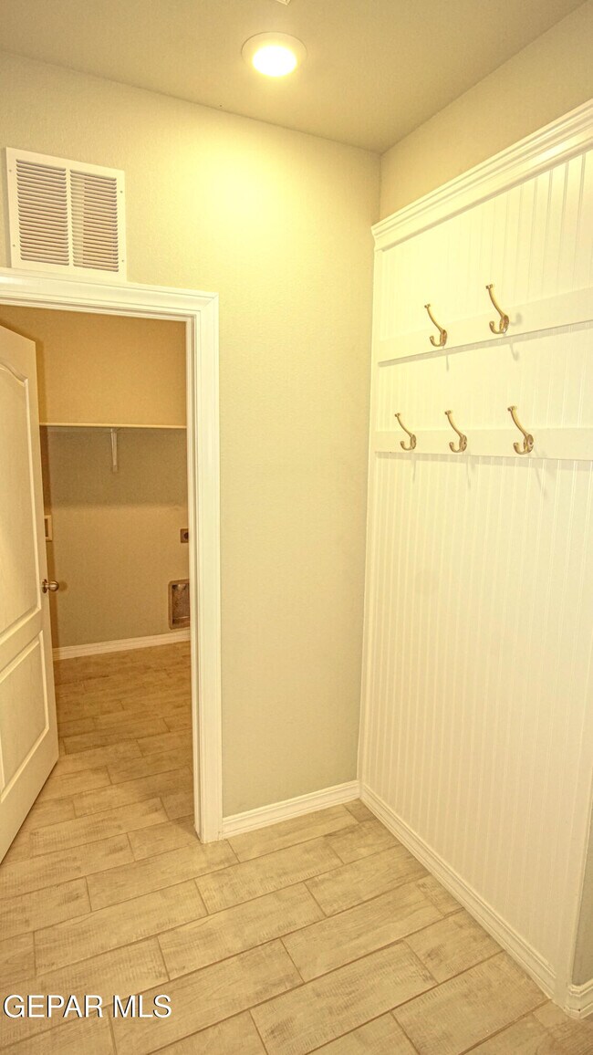 Building Photo - 12264 Desert Sea Ct