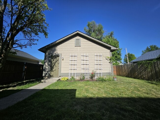 Building Photo - 2311 Alabama St