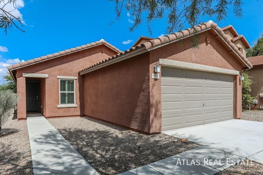 Building Photo - 9482 Desert Fauna Loop