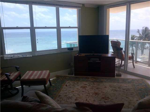 Building Photo - 2501 S Ocean Dr