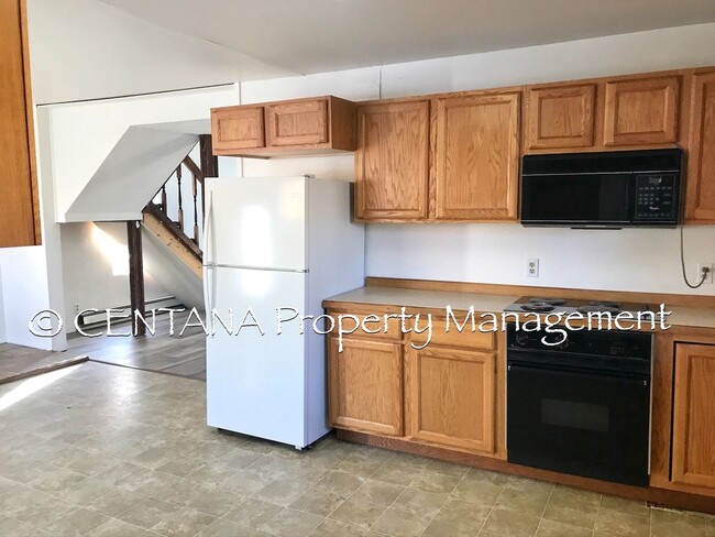 Building Photo - 2 Bedroom in Uptown!