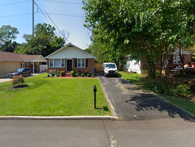 Primary Photo - Renovated 3 Bed Single Family Ranch Home on Quite Cul De Sac