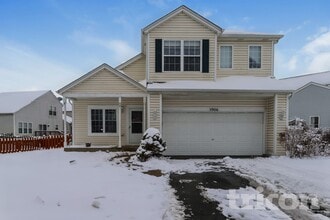 Building Photo - 5906 Lake Pointe Dr