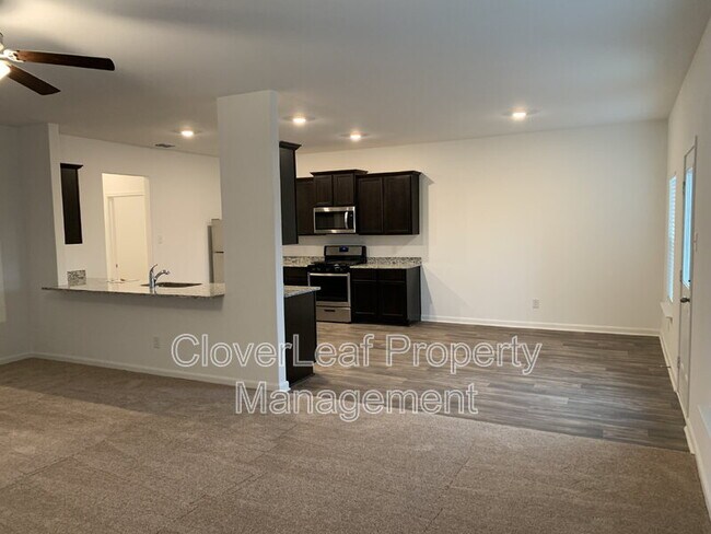 Building Photo - 751 Wonderland Trail