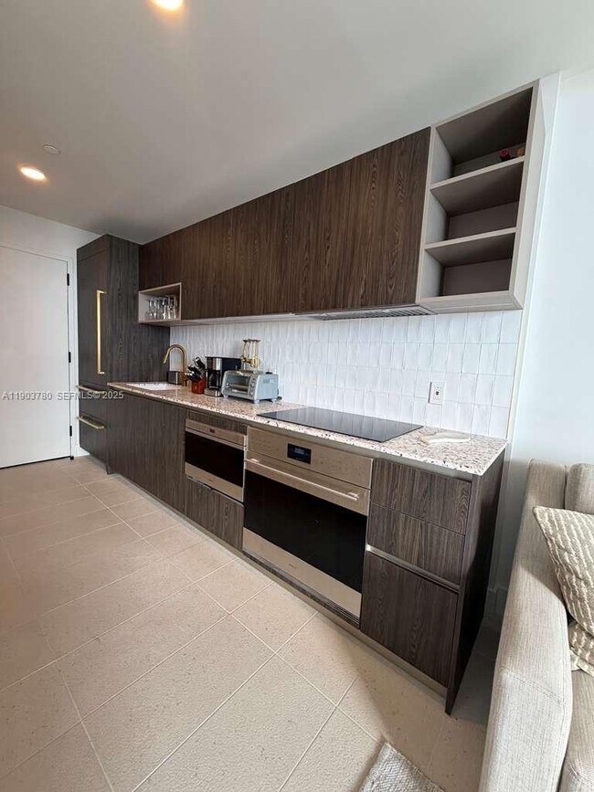 Building Photo - 159 NE 6th St