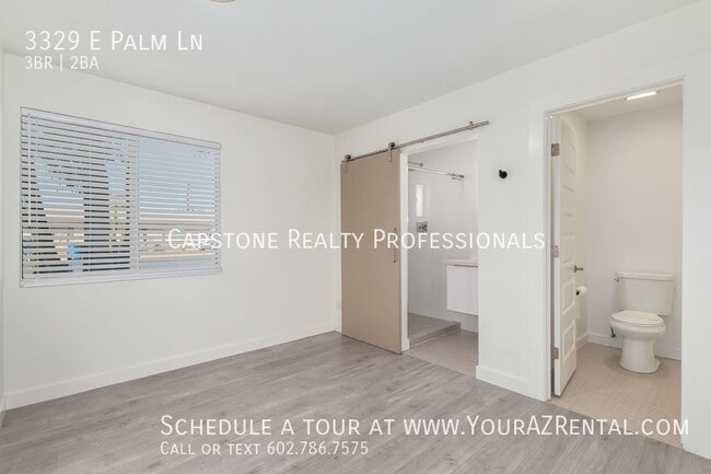 Building Photo - 3329 E Palm Ln