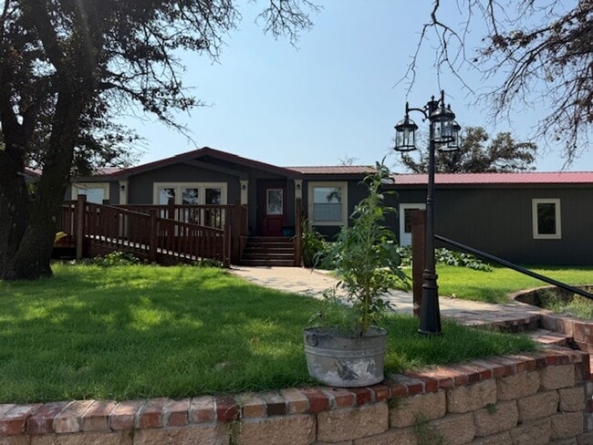 Building Photo - 267267 E County RD 49