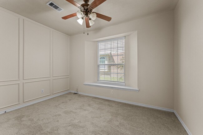 Building Photo - 20698 Oakhurst Meadows Dr