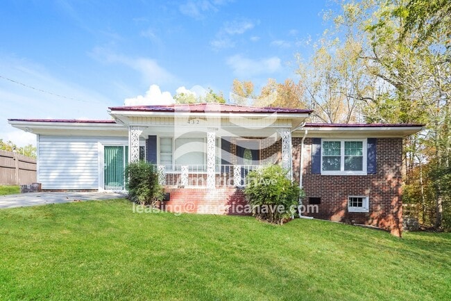 Building Photo - 432 6th Ave SW