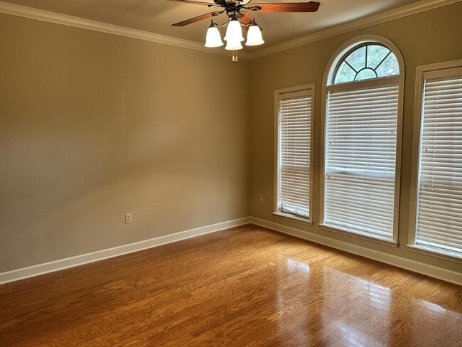 Building Photo - 105 Summertime Point