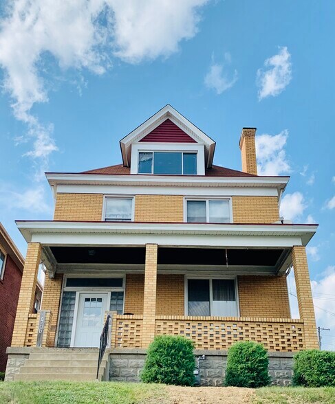Building Photo - 22 Stanford Ave