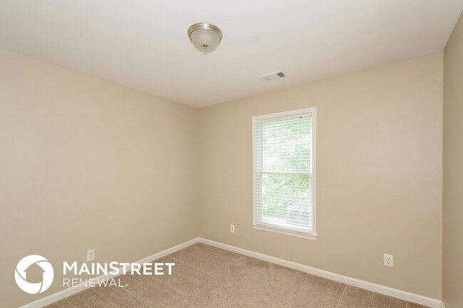 Building Photo - 3124 Green Valley Dr
