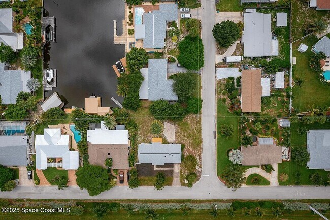 Building Photo - 319 Coral Reef Dr