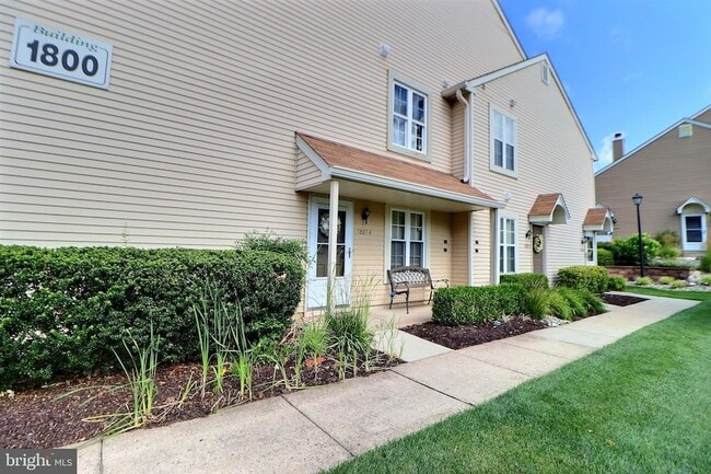Building Photo - 1807A Sedgefield Dr