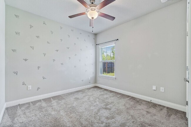 Building Photo - 2381 Belmont Dr