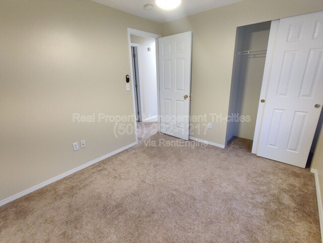 Building Photo - 4776 Mt Adams View Dr