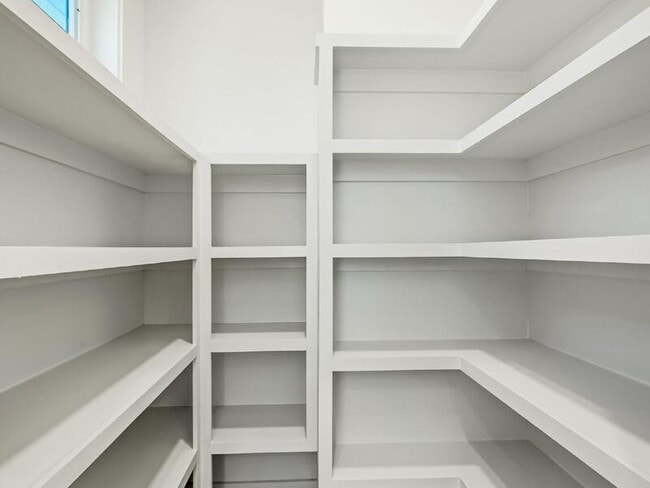 Building Photo - 1310 N Davidson St